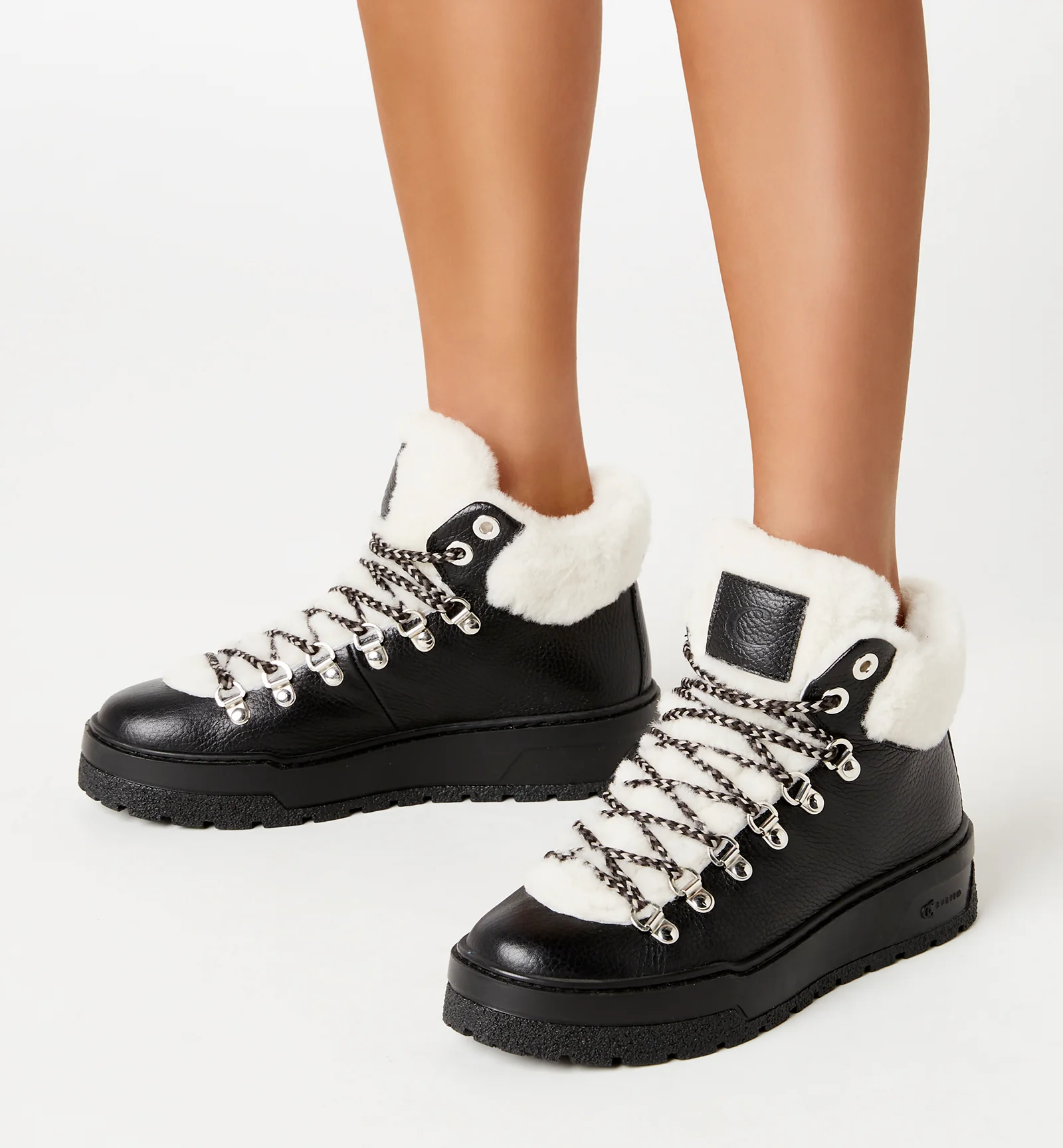 LAUSANNE SHEARLING-LINED LEATHER BOOTIE - Image 5
