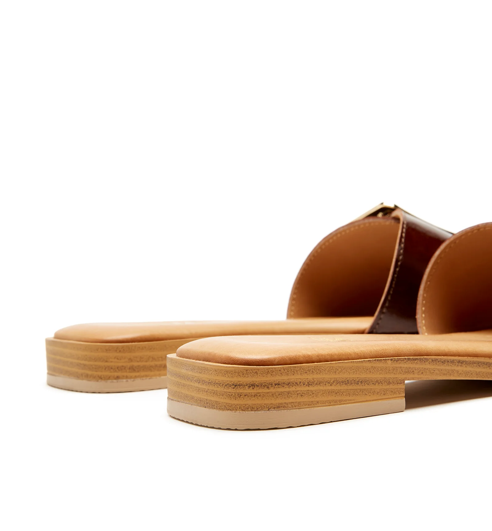 STEFAN CRUSHED LEATHER SANDAL - Image 10